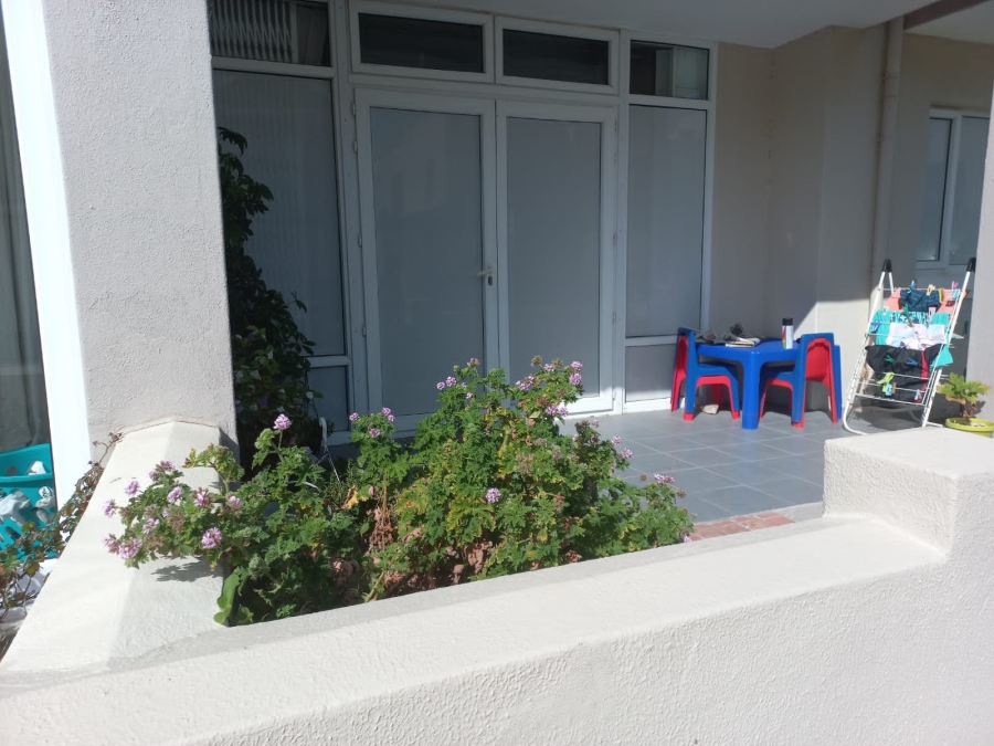 2 Bedroom Property for Sale in Harbour Island Western Cape